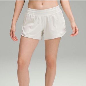 Lululemon Women’s Hotty Hot Lined Shorts 4” White